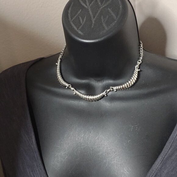 15 Inch Silver Tone Emmons Necklace - Picture 1 of 14